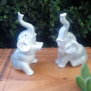 Vintage Porcelain Baby Elephant Figurine Set ~ Seated With Trunks Up